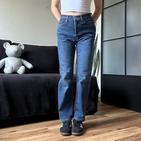 Levis Navy Denim Wedgie Straight Fit Jeans - Picture 4 of 8